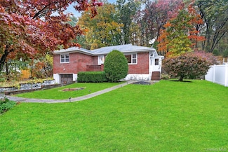 56 Aqueduct Rd, Garrison, NY 10524