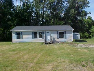 46126 Meadow Ln, Lawrence, MI 49064