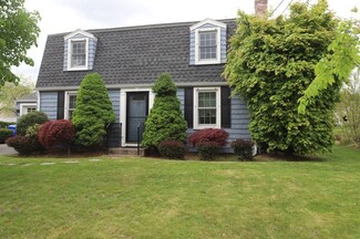 76 Wayside St, Springfield, MA 01118