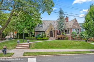 60 Westbury Ave, Staten Island, NY 10301