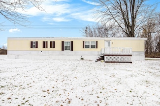 7111 E Deckerville Rd, Deford, MI 48729