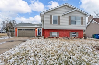 4030 French Oak Ln, Saint Charles, MO 63304