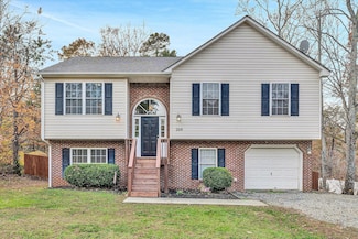 260 Harbor Landing Dr, Moneta, VA 24121