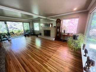 3550 E Oakview Dr, Salt Lake City, UT 84124