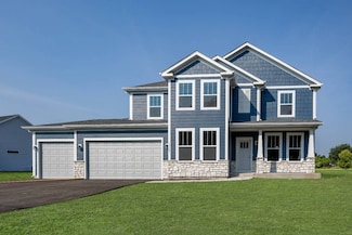 7 S 5th St, Eldridge, IA 52748