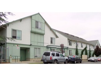 12026 SE Ash St, Portland, OR 97216