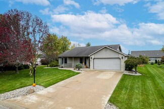 814 Prairie Ln, Ossian, IN 46777