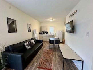 735 W 10th St Unit A, Dallas, TX 75208