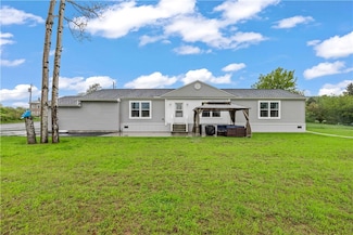 3854 Tari Ln, Holley, NY 14470