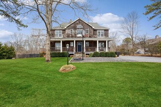 71 Old Canoe Place Rd, Hampton Bays, NY 11946