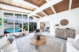 1727 Labrador Dr, Costa Mesa, CA 92626