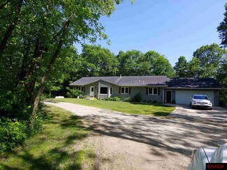 11310 325th Ave, Waseca, MN 56093