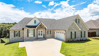 3009 Fairway Oaks Ln, Longview, TX 75605