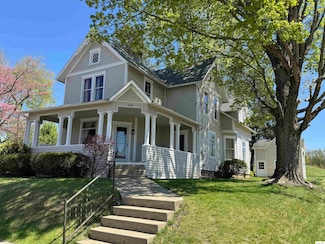 308 S Cedar St, Danville, OH 43014