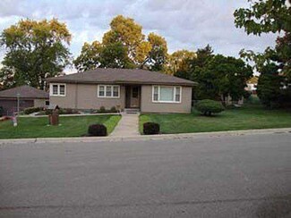 713 Central Ave, Rockdale, IL 60436