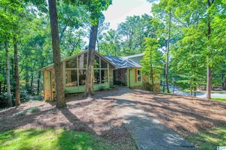 1928 Indian Lake Dr, Birmingham, AL 35244