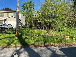 33 Verona Ave, Schenectady, NY 12308