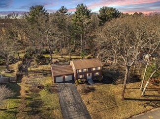 116 Twin Fawn Dr, Hanover, MA 02339