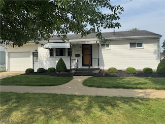 209 N Market St, Loudonville, OH 44842