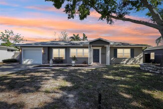 4027 Benson Ave N, Saint Petersburg, FL 33713