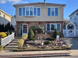 20 Daleham St, Staten Island, NY 10308