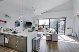 350 11th Ave Unit 922, San Diego, CA 92101