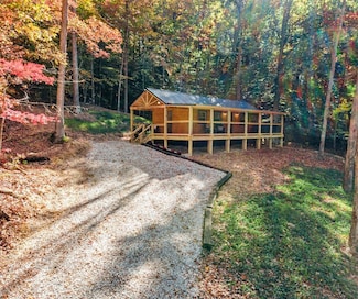 6960 Hardwicks Creek Rd, Stanton, KY 40380