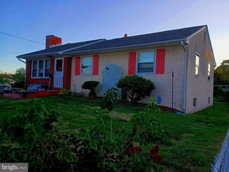 135 Oak Dr, Smyrna, DE 19977