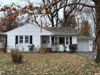 1614 Elmwood St, Jacksonville, IL 62650