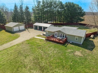 56504 Twin Lakes Rd, Cassopolis, MI 49031