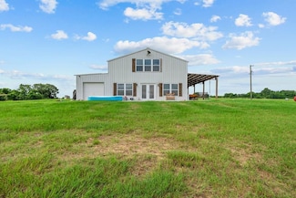 129 Hayes Dr, Mauk, GA 31058