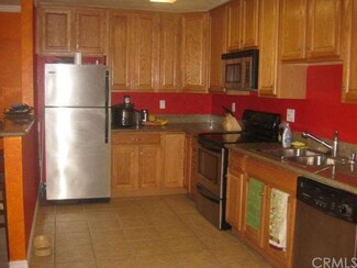 1661 Bayview Hts Dr Unit 18, San Diego, CA 92105