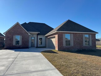 106 Fairdale Dr, Youngsville, LA 70592