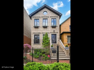 1654 N Claremont Ave, Chicago, IL 60647