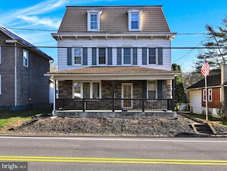 148 Pleasant Valley Rd, Pine Grove, PA 17963