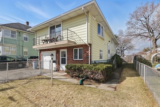 95 Lakeview Ave, Ludlow, MA 01056