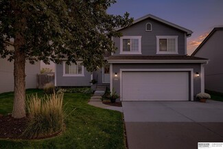 17011 Yort Ave, Omaha, NE 68116