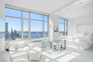635 W 42nd St Unit 45G, New York, NY 10036