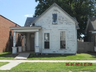 1302 Cumberland Ave, Evansville, IN 47712