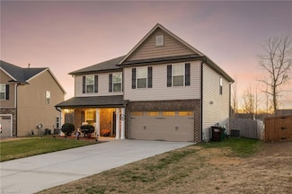 3631 Hayfield Ct, Thomasville, NC 27360