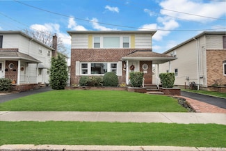35 Gibson Blvd, Valley Stream, NY 11581