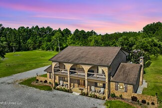 16037 Grafe Homestead Rd, Moss Point, MS 39562
