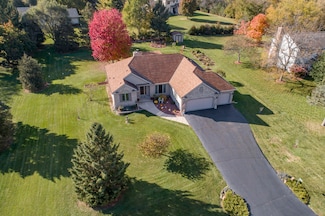 W367S9725 Charnwood Ln, Eagle, WI 53119