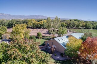 8714 Rio Grande Blvd NW, Los Ranchos, NM 87114