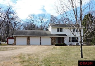 450 Country View Ln, Le Sueur, MN 56058