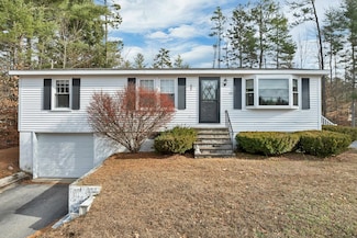 106 Fairview Ave, Conway, NH 03818