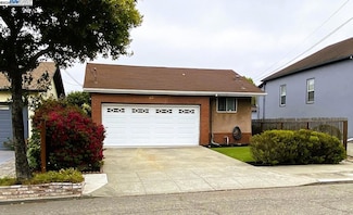 1716 Saint Charles St, Alameda, CA 94501