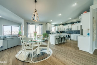 1901 Oregon Dr, Bismarck, ND 58503