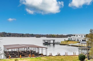 208 Daffodil St, Hot Springs National Park, AR 71913