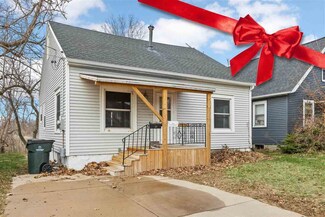 1123 12th St NE, Cedar Rapids, IA 52402